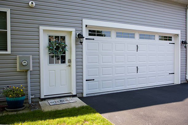 24/7 Emergency Garage Door Panel Replacement experts in Elma, WA